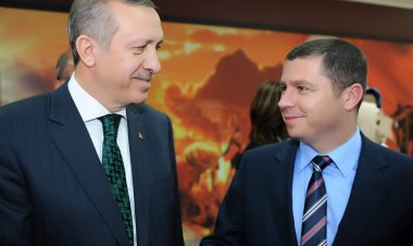 Çanakkale'de büyük çekişme. Abdurrahman Kuzu ak kazanın içine düştü.