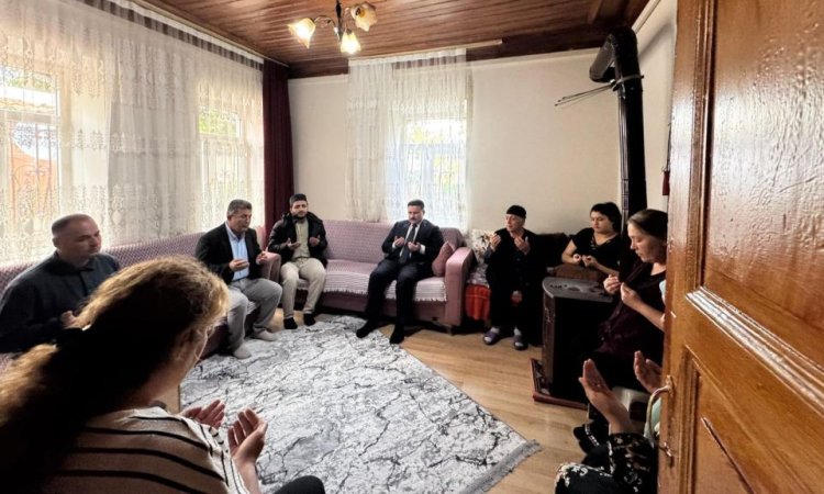 Gökçeada Kaymakamı Osman Acar’dan taziye ziyaretleri